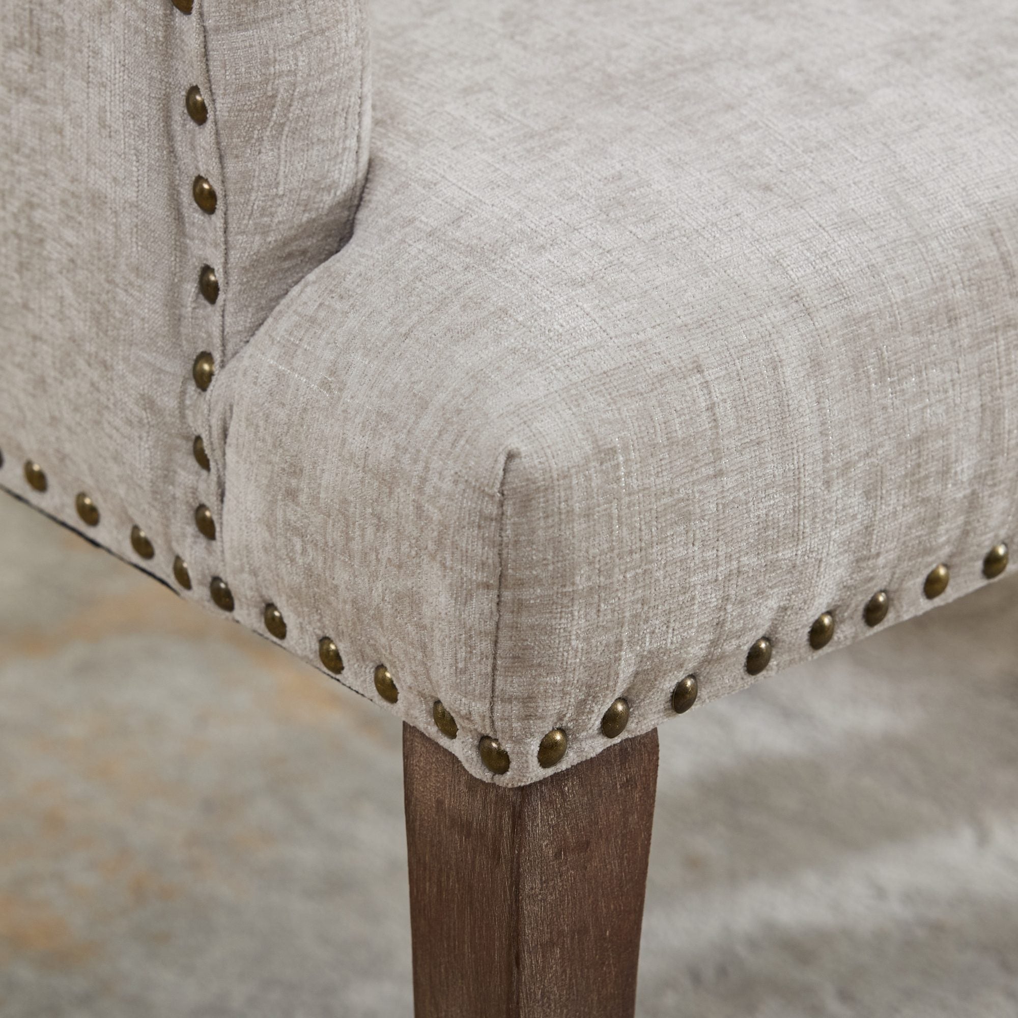 Upholstered Chenille Fabric Accent Dining Chair, Curved Solid Wood Legs, Elegant Tufted Club Dining Room Kitchen Room Arm Dining Chair, Single Pack,Beige,SW1895BG - Grand Goldman Shop