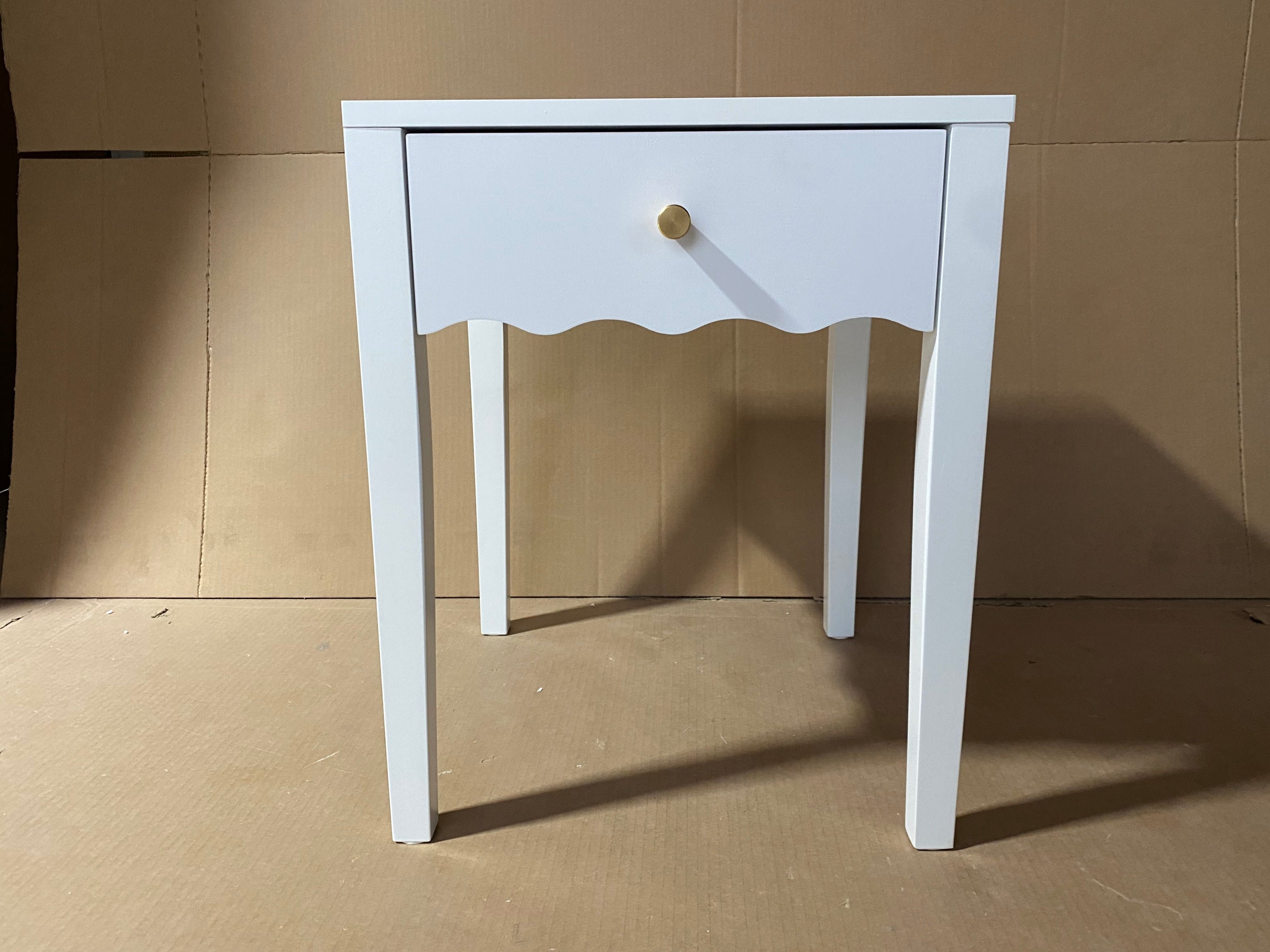 White Nightstand with Drawer, Modern Bedside Table with Wavy Apron Design, Compact End Table for Bedroom Living Room, Small Side Table with Storage - Grand Goldman Shop