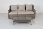 Premium 4-teiliges Outdoor-Rattansofa- und Couchtischset mit Glasplatte – 3-Sitzer Terrassencouch mit ultra-weichen beigen Kissen
