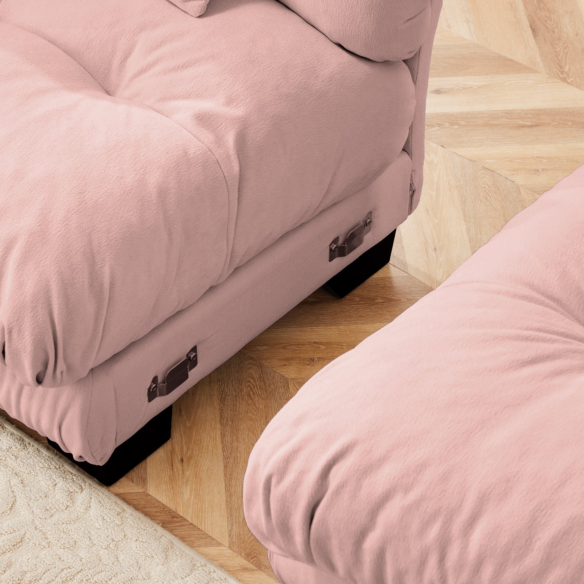 27  Ottoman - Pink - Grand Goldman Shop