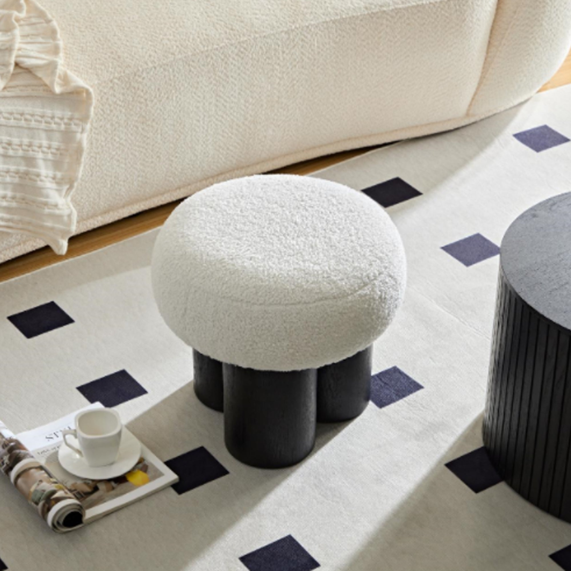 W8017-1 White Lamb Wool Seat with Barrel PVC Pipe and Black Ash Willow - Grand Goldman Shop
