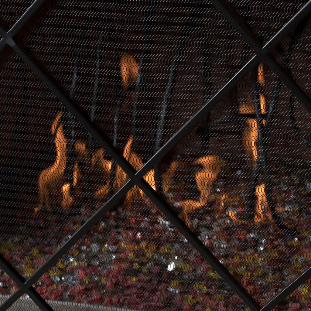 Minimalist Single Panel Iron Fireplace Screen with Diamond Design in Black - Grand Goldman Shop