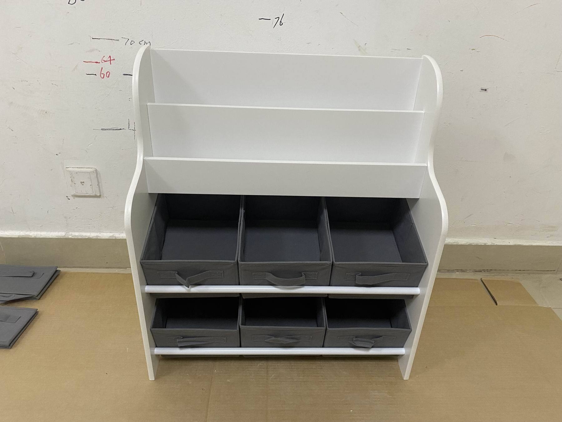 Kids Bookshelf with 6 Fabric Storage Bins, Multi-Functional Children's Bookcase and Toy Organizer, Front-Facing Display Shelf