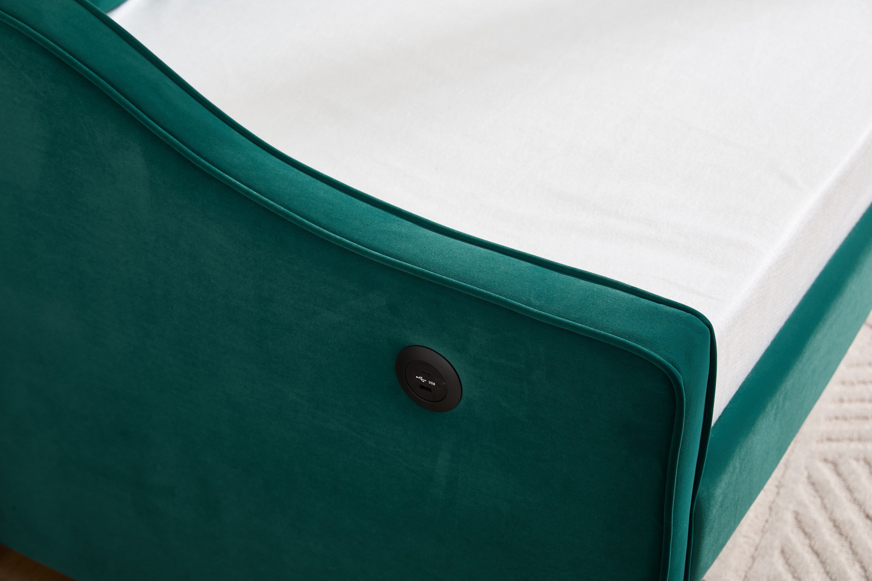 Twin Size Upholstered Daybed with Trundle,USB Port ,Side Pockets,Velvet Daybed with Button on Back and Piping on Waved Shape Arms for Bedroom Guest Room - Grand Goldman Shop