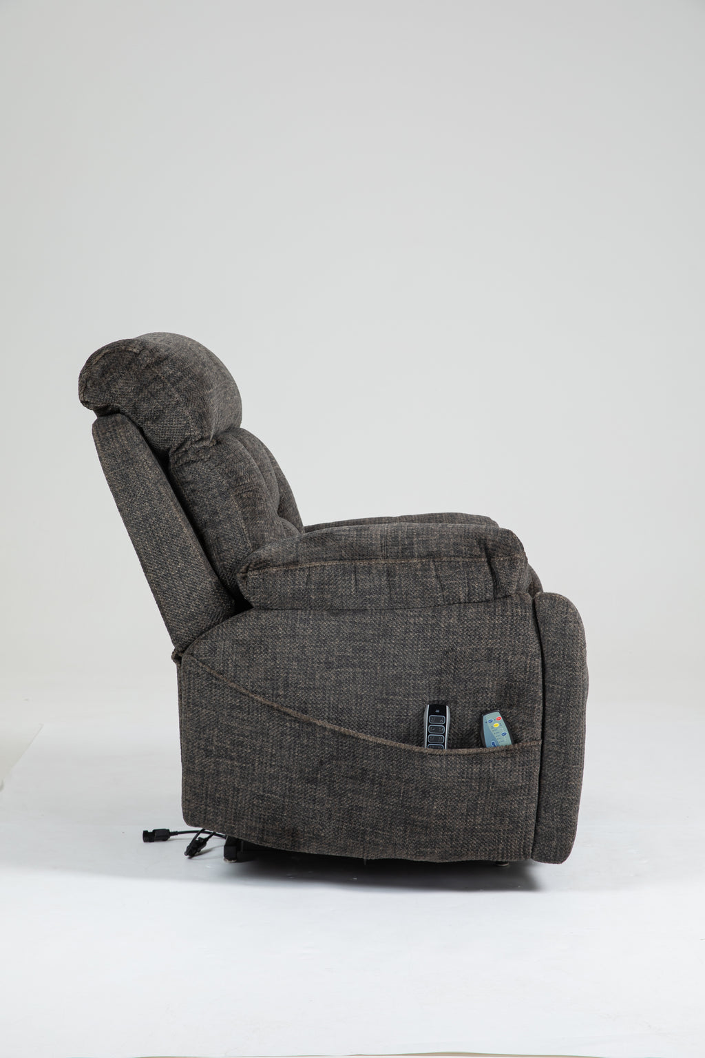 Old age electric lift chair, flat high density foam electric sofa, with heating and massage functions, can tilt to 180 degrees, 2 pocket cup holders, 2 remote controls, 4 OKIN motors - Grand Goldman Shop