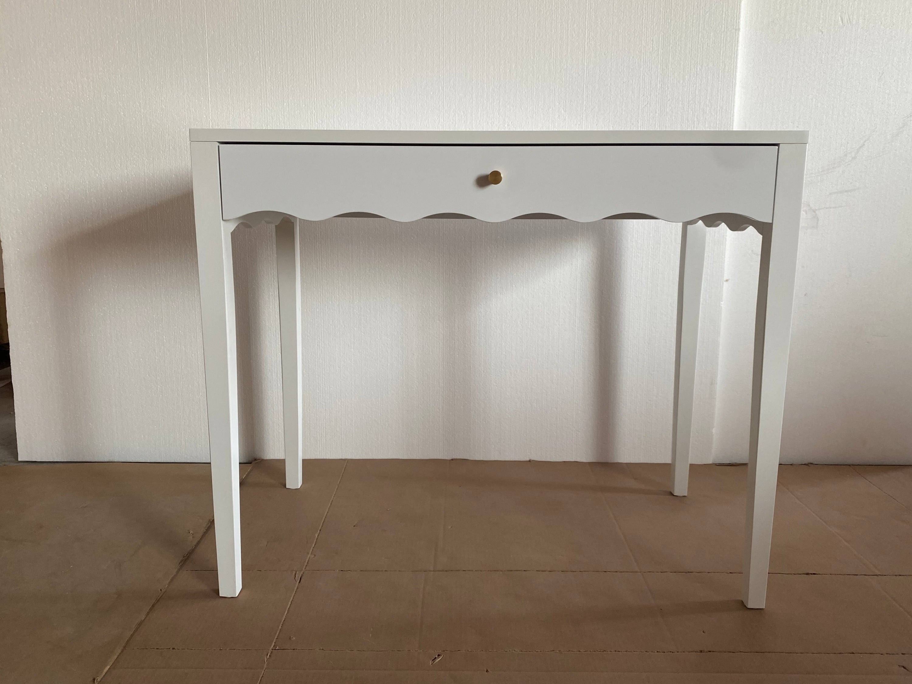 White 35.43' Vanity Desk with Drawer – Modern Makeup Table with Scalloped Front & Gold Knob, Compact Writing Desk with 4 Sturdy Legs for Bedroom, Small Home Office & Apartment Spaces - Grand Goldman Shop