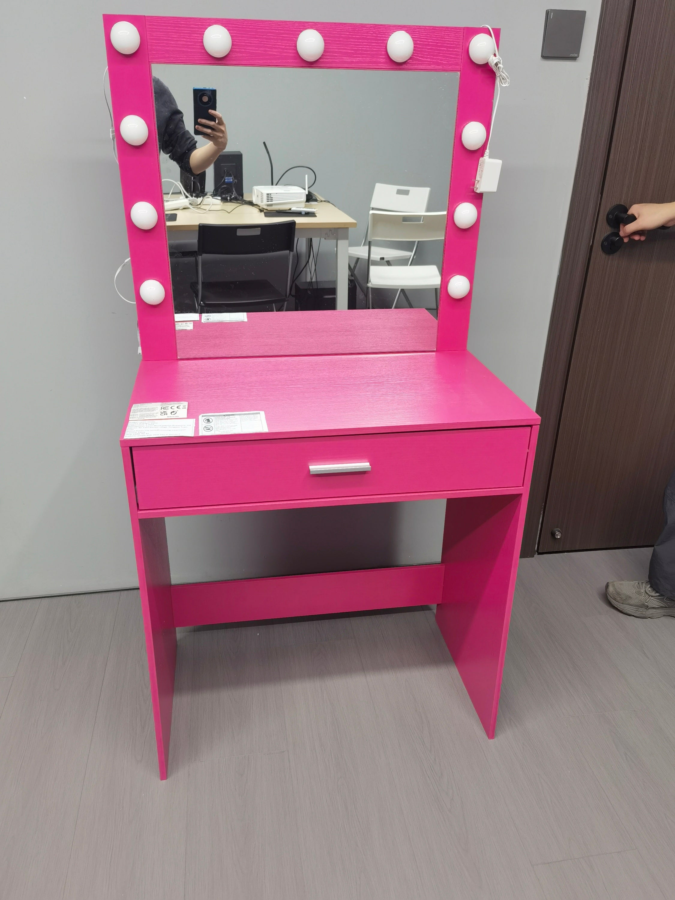 Vanity Desk with Mirror and Lights, Dressing Table with Large Drawer, 1 Level Storage Dresser & 3 Lighting Modes Adjustable Brightness, Suitable for Bedroom(Pink) - Grand Goldman Shop