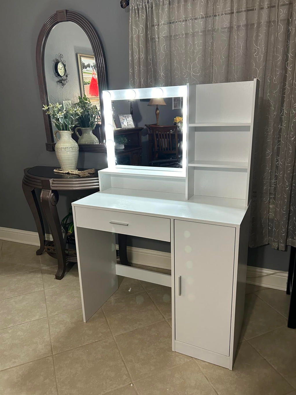 Vanity Desk with Mirror & Light, Large Drawer Three Level Storage Dresser, 3 Lighting Modes Adjustable Brightness, Bedroom Dressing Table(Pink) - Grand Goldman Shop