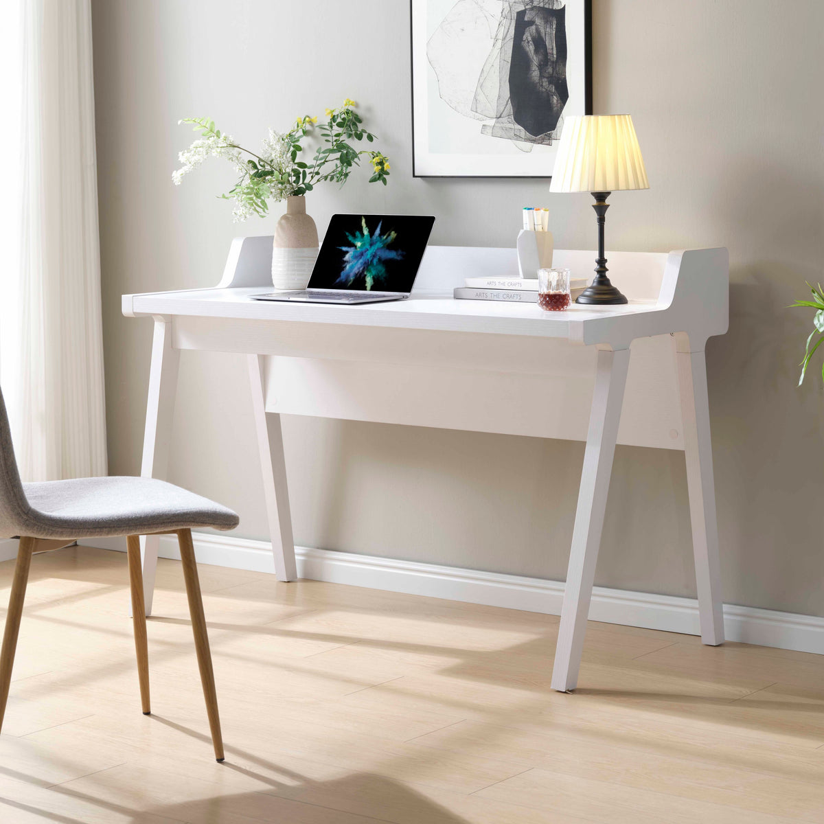 Home office writing desk Ground outlet USB-A ports finished on the back Wooden leg frame - Grand Goldman