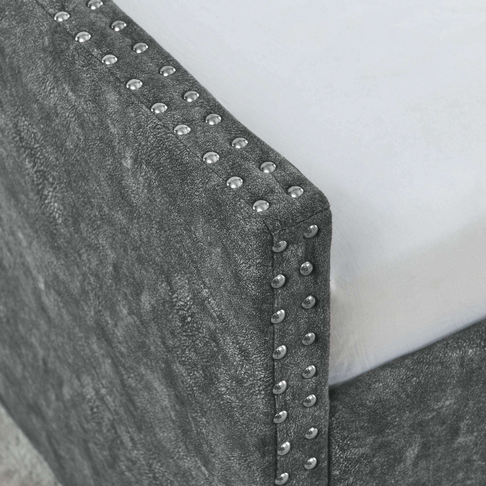 Mid-Century Grey Upholstered Tufted Daybed with Drawers and Copper Nail Trim, Queen Size (84.5'x63.5'x26.5') - Grand Goldman Shop