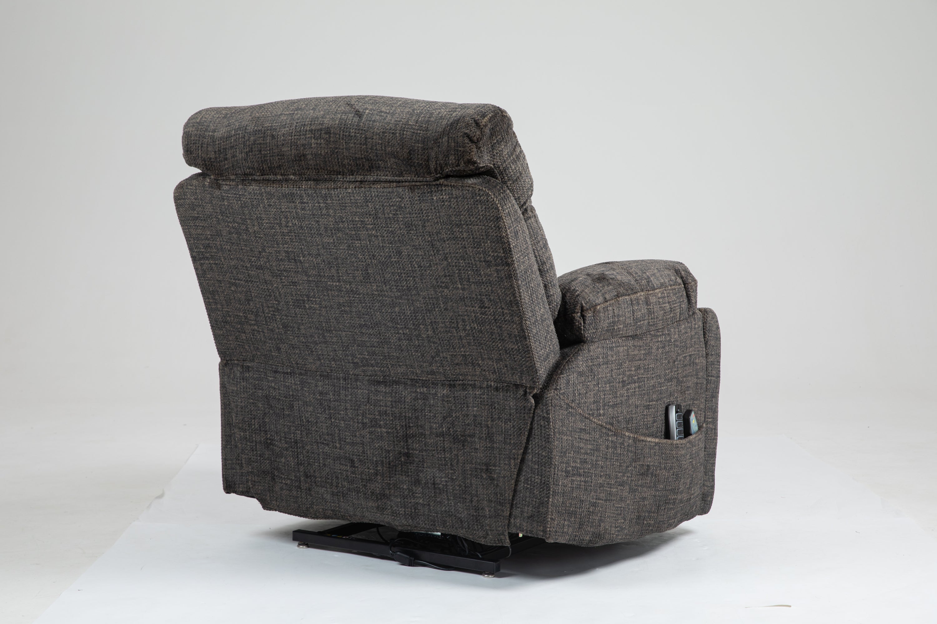 Old age electric lift chair, flat high density foam electric sofa, with heating and massage functions, can tilt to 180 degrees, 2 pocket cup holders, 2 remote controls, 4 OKIN motors - Grand Goldman Shop