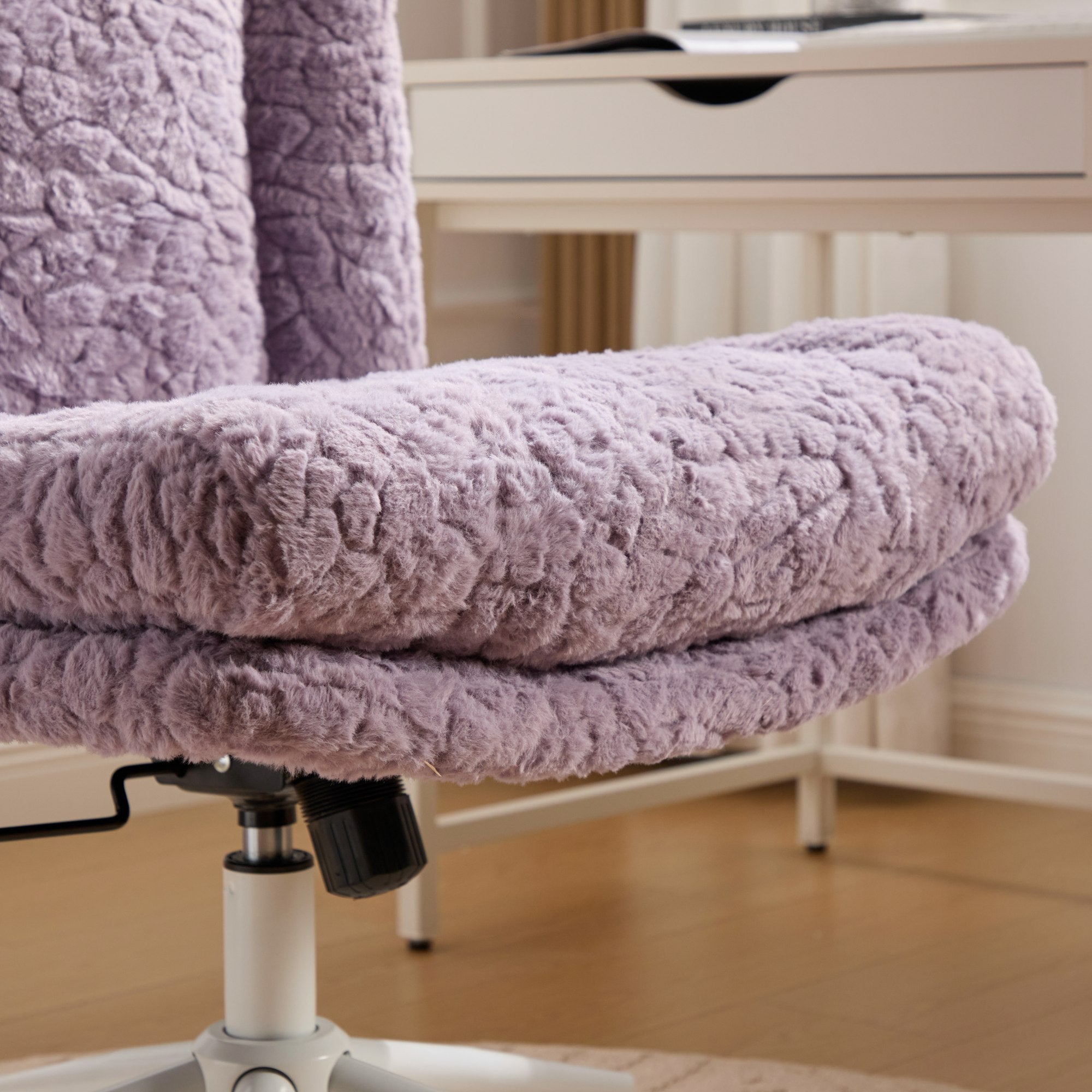 W26.4 inch Wider seat Office Chair,Artificial rabbit hair Home Office Chair with Metal Base,Adjustable Desk Chair Swivel Offi