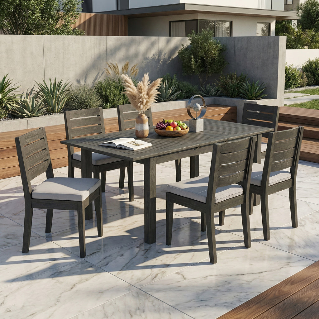 7-teiliges Outdoor-Esszimmer-Set, ausziehbarer Akazienholz-Terrassentisch mit Schirmloch, 6 wasserabweisende Polster-Esszimmerstühle (2 Armlehnstühle + 4 ohne Armlehnen), sandgestrahlte dunkelgraue Oberfläche
