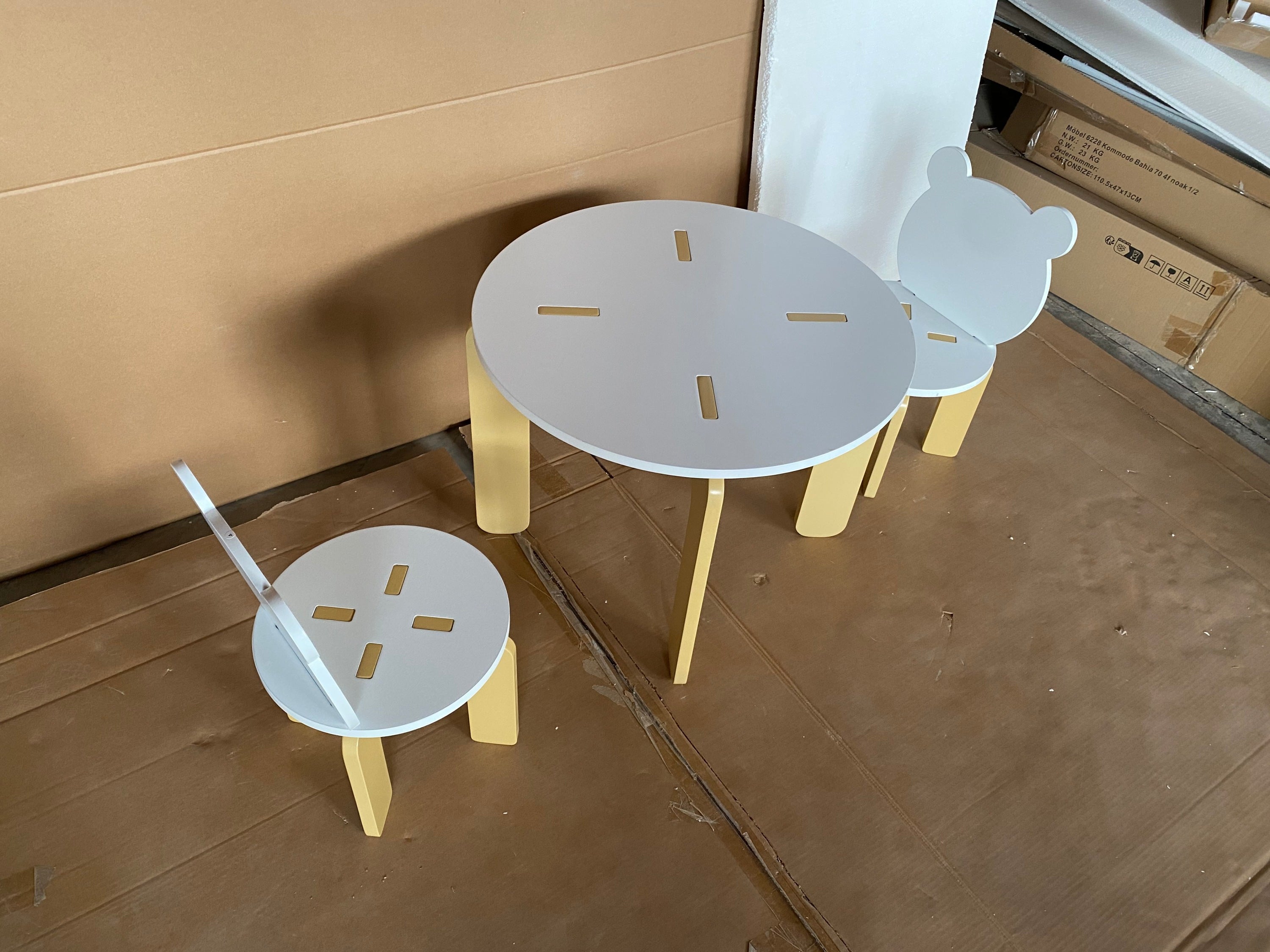 Kids Table and Chair Set, 3-Piece Toddler Table with 2 Chairs, Cute Bear-Back Chairs, Sturdy Wooden Activity Table Set for Ki