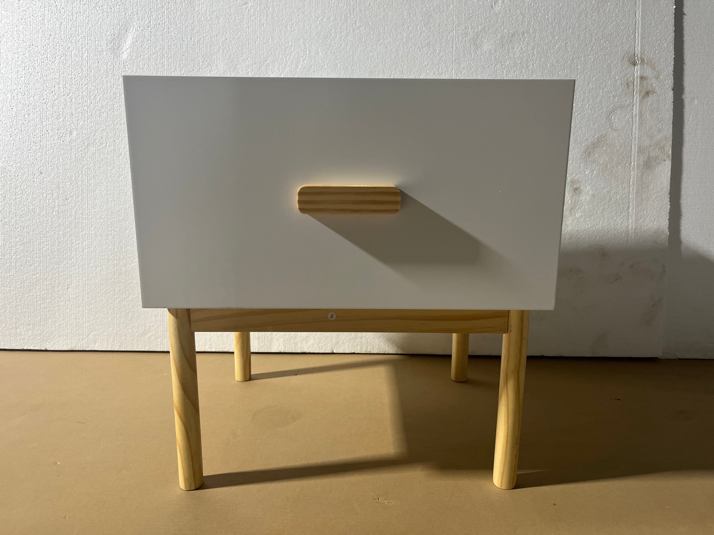 Modern White Nightstand with Drawer and Wood Legs, Minimalist Bedside Table with Handle for Bedroom, Living Room, Apartment - Grand Goldman Shop