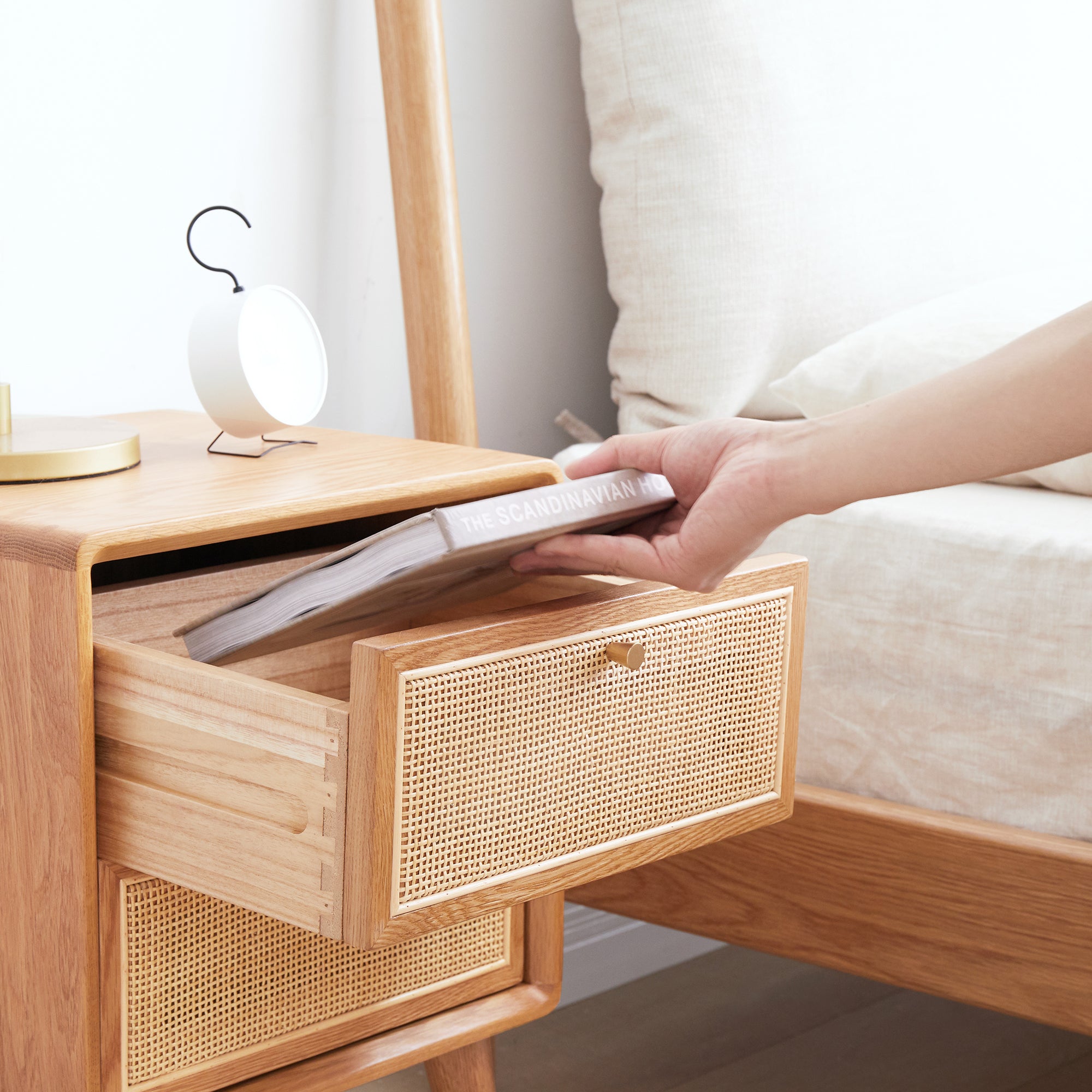 Pure Solid Wood Bedside Cabinet Modern Simple Nightstands North America Oak Bedside Cabinet Nordic Bedroom Solid Oak Storage Cabinet 0.4m - Grand Goldman Shop