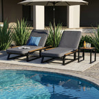 5-teiliges Outdoor-Liegen-Set, 2 verstellbare Relaxliegen mit grauen Kissen + Beistelltisch, Teakholz-Akzente, schwarzer Eisenrahmen für Terrasse und Pool