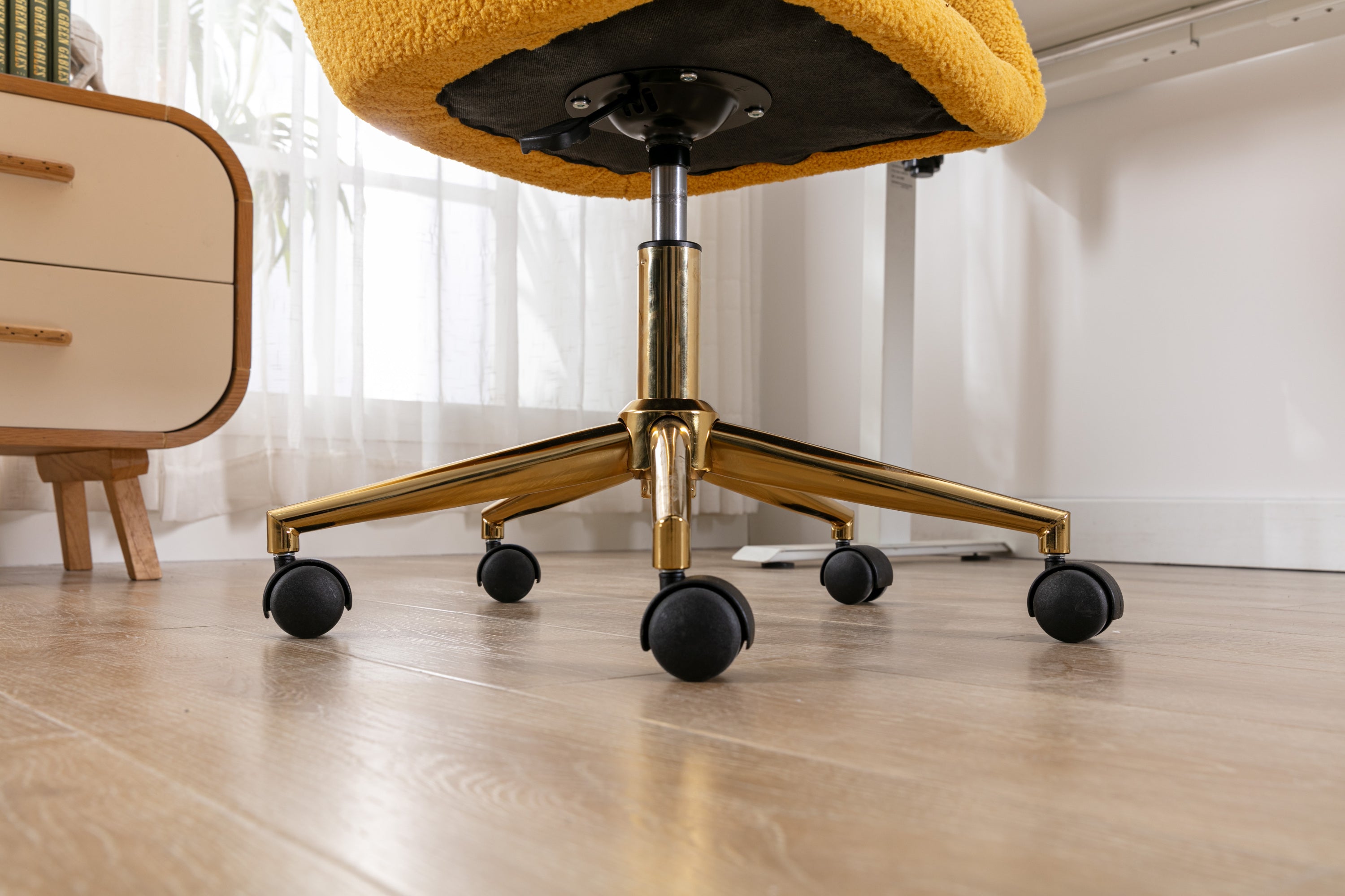 Modern Teddy Fabric Material Adjustable Height 360 Revolving Home Office Chair With Gold Metal Legs And Universal Wheel For I