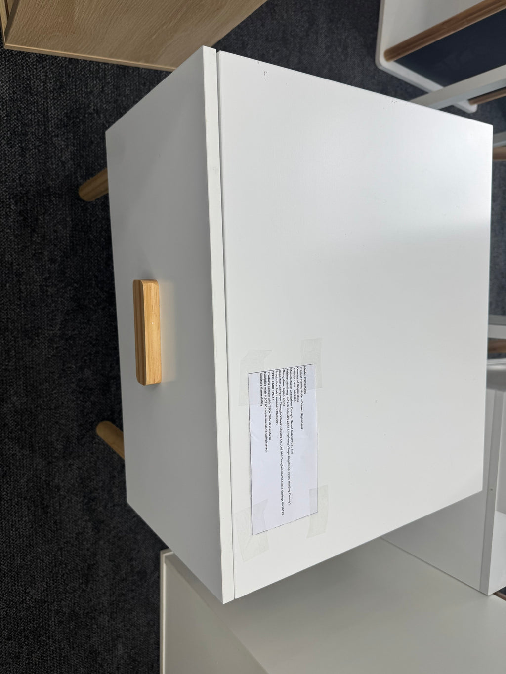 Modern White Nightstand with Drawer and Wood Legs, Minimalist Bedside Table with Handle for Bedroom, Living Room, Apartment - Grand Goldman Shop