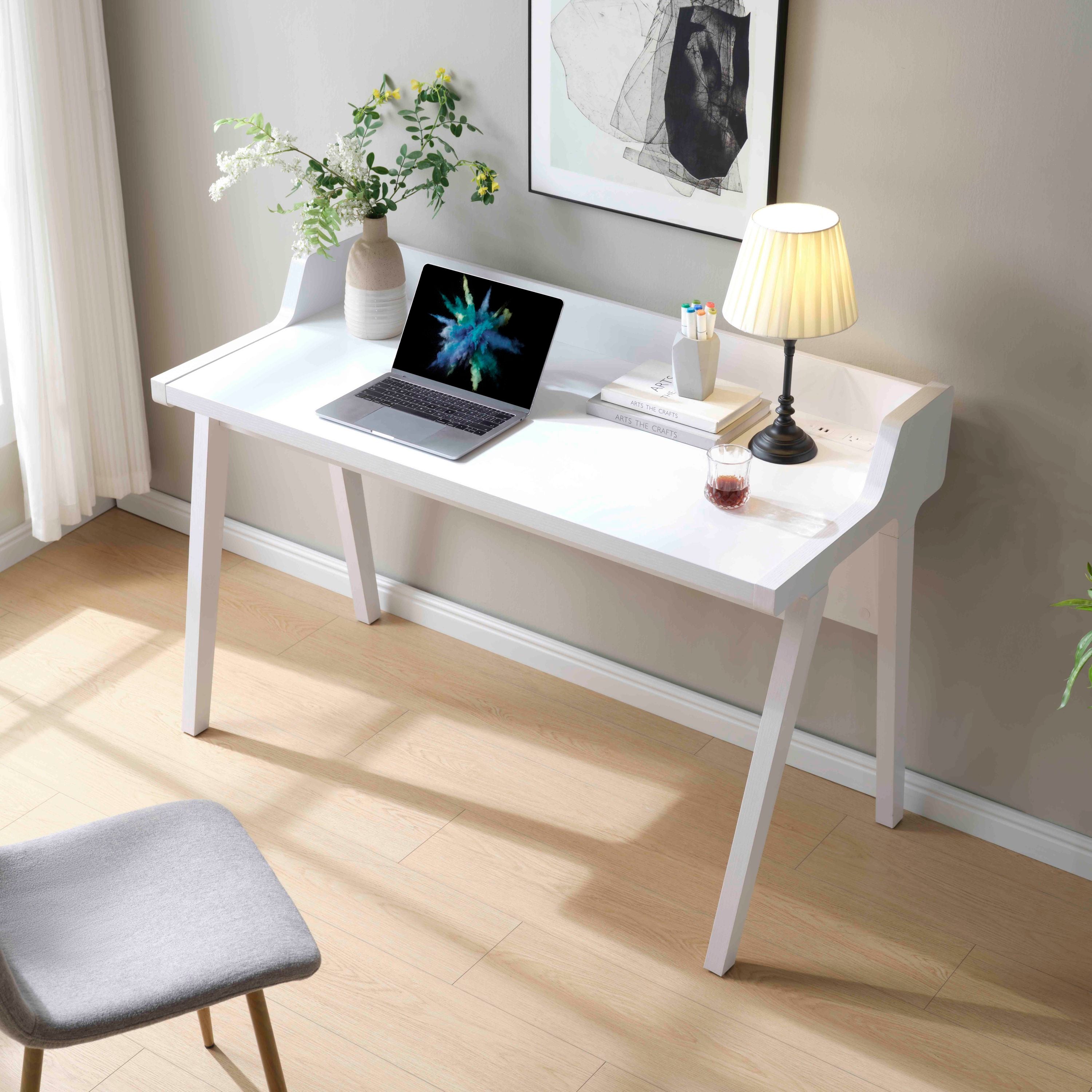 Home office writing desk Ground outlet USB-A ports finished on the back Wooden leg frame - Grand Goldman