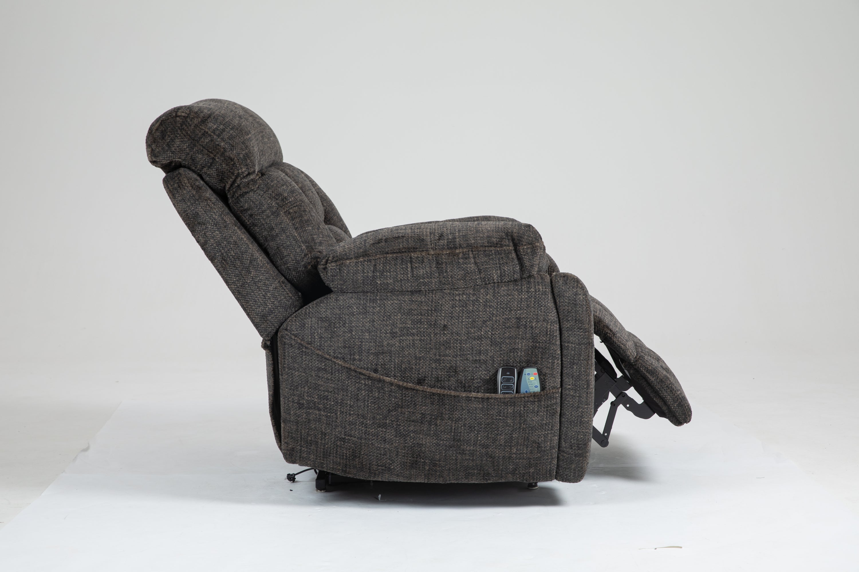 Old age electric lift chair, flat high density foam electric sofa, with heating and massage functions, can tilt to 180 degrees, 2 pocket cup holders, 2 remote controls, 4 OKIN motors - Grand Goldman Shop
