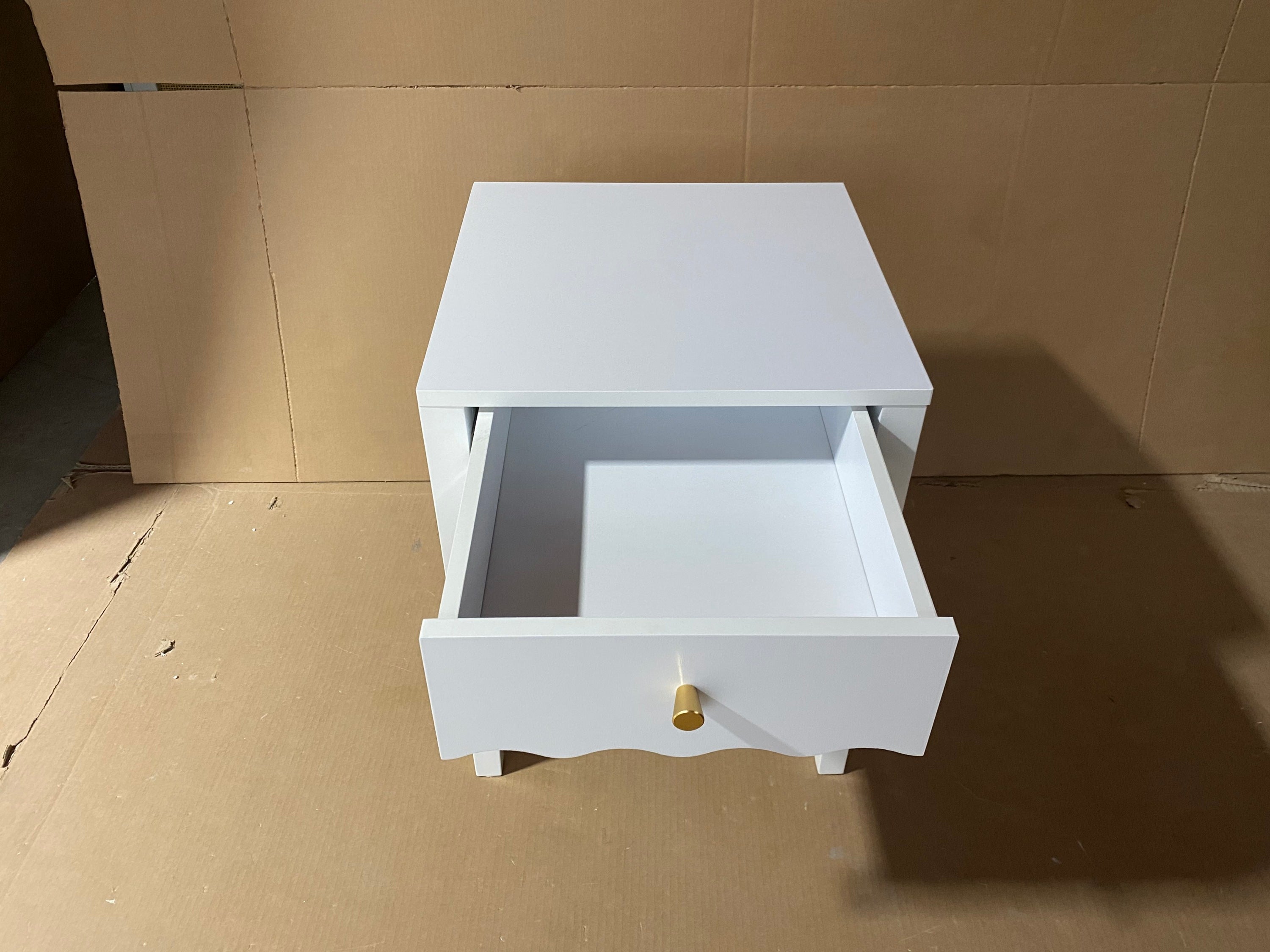 White Nightstand with Drawer, Modern Bedside Table with Wavy Apron Design, Compact End Table for Bedroom Living Room, Small Side Table with Storage - Grand Goldman Shop