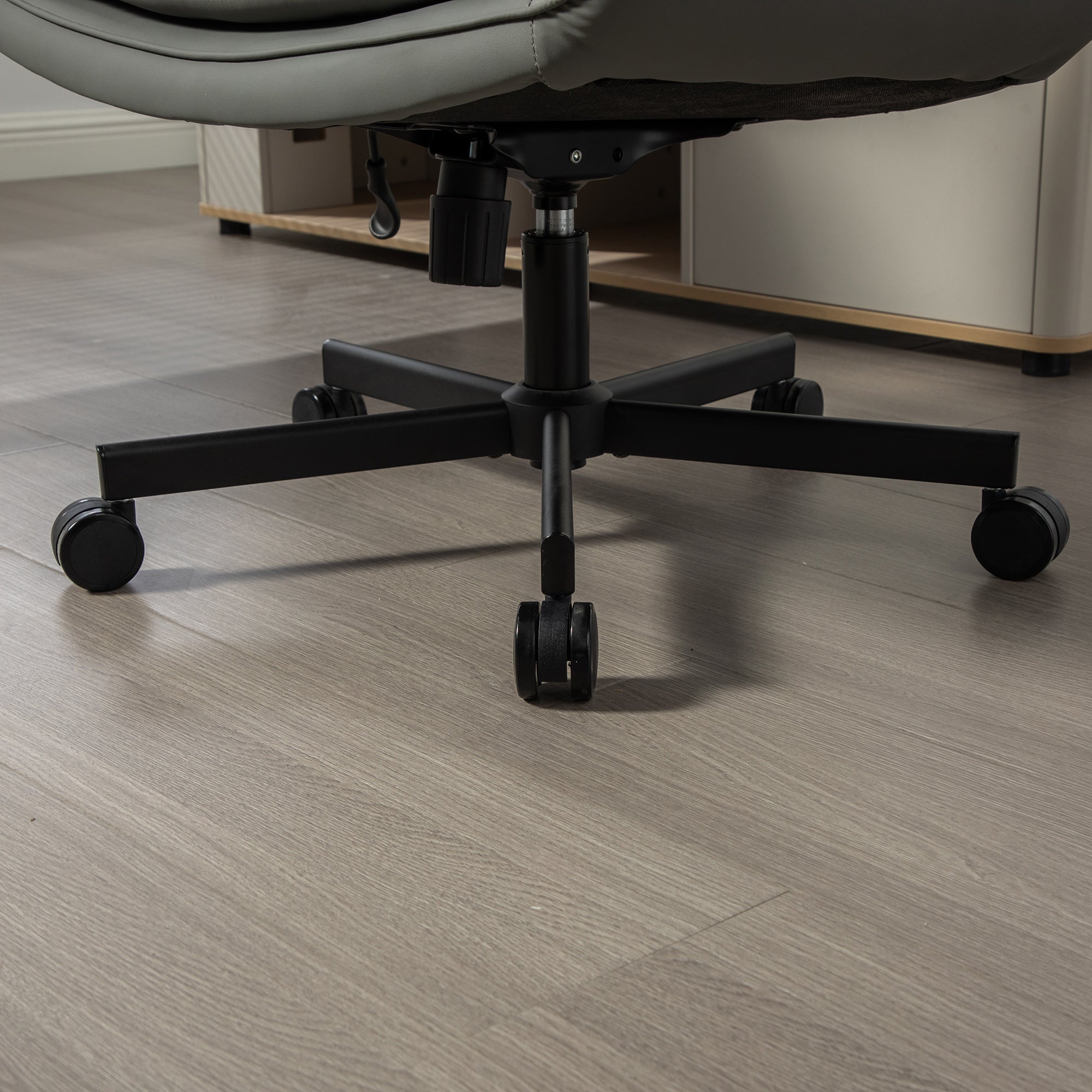 Criss Cross Chair with Adjustable Armrests & Wheels & Headrest, PU Lounge Vanity Desk Chair with Wide Seat for Cross-Legged S